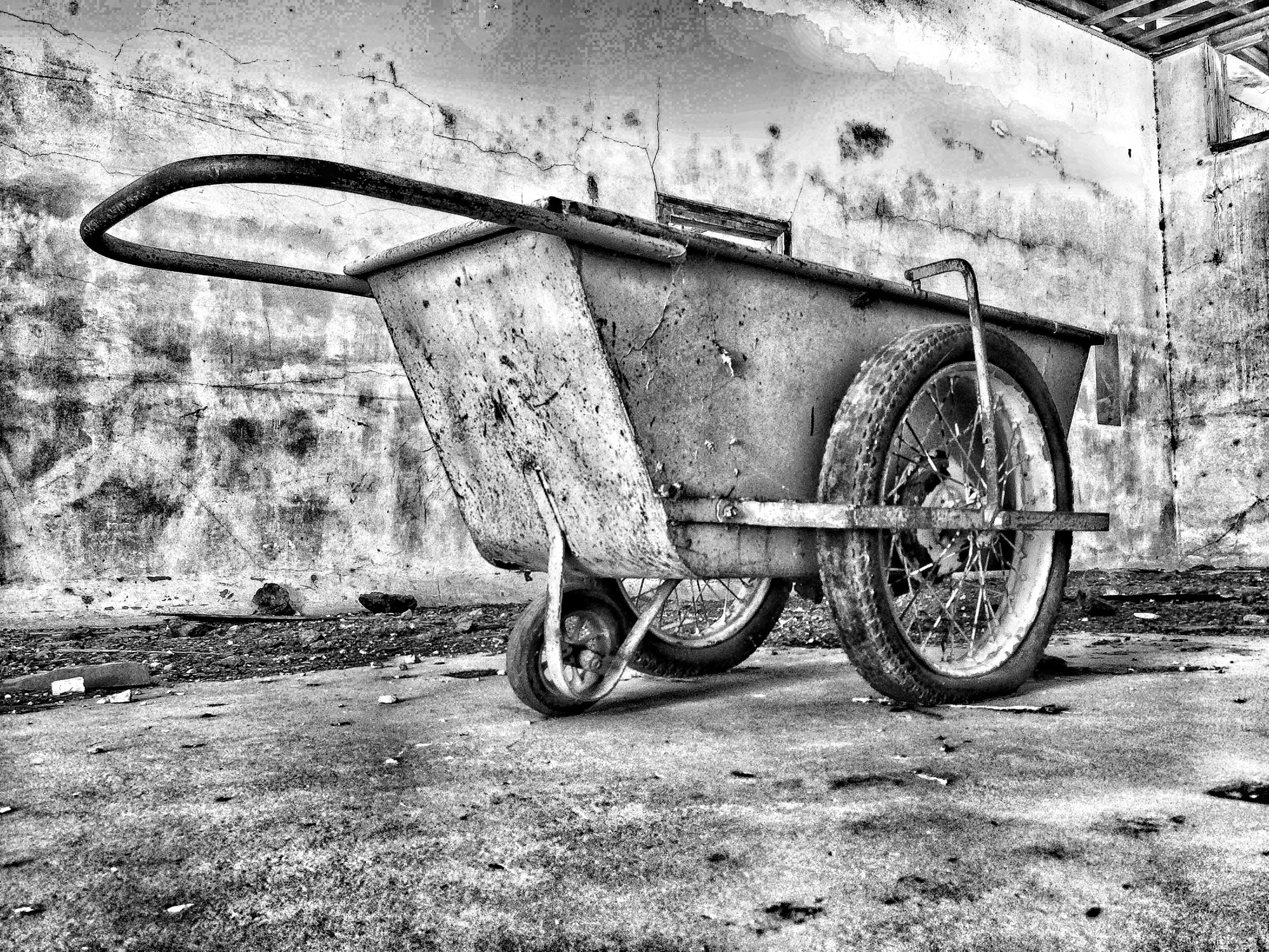 Monochrome photograph 1 of 43